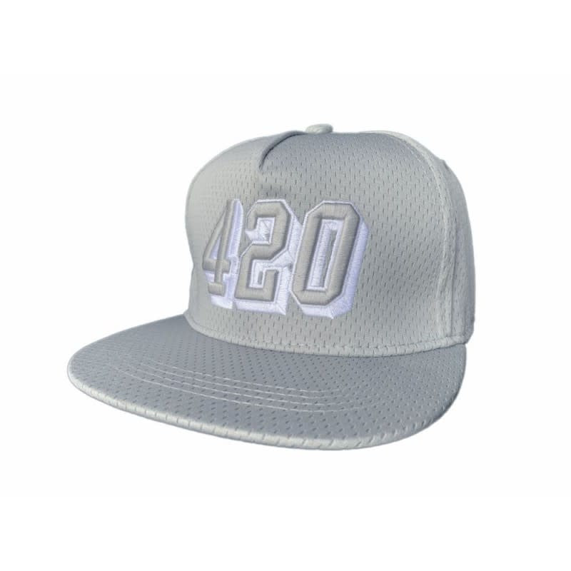 420 Snapback |CAP - Bold look. Comfortable fit.