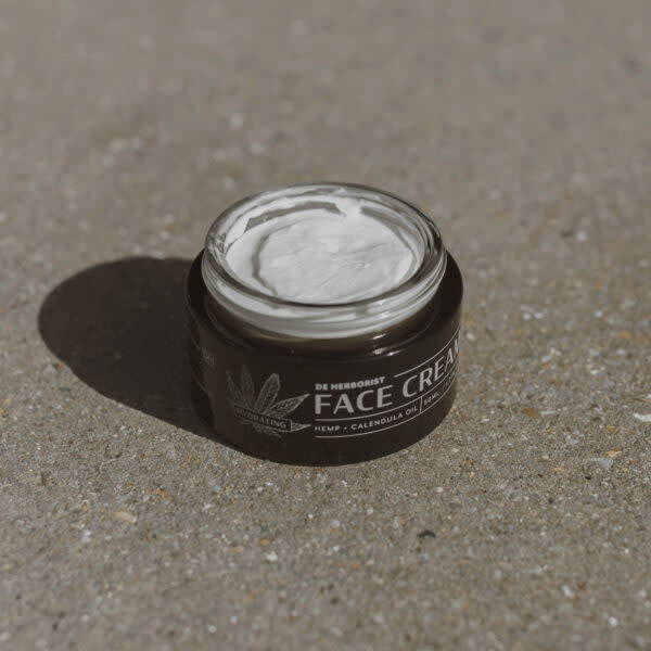 Hydrating Face Cream Calendula &amp; Hemp The Herborist | 50 ml - For skin that feels softer, calmer, and more comfortable every day.