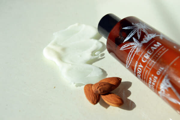 Anti-Aging Body Cream Citrus & Hennep De Herborist | 200 ml - Voor een huid die gladder, soepeler en verzorgder aanvoelt.
